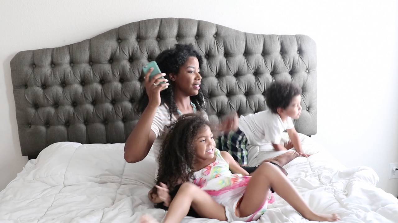 How to Take a DSLR Selfie: Self-Portrait Photography With Kids