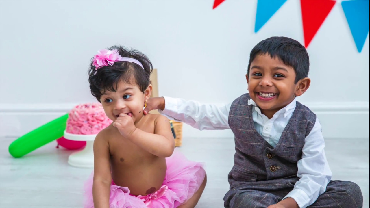 Baby Cake smash 1st birthday photography album