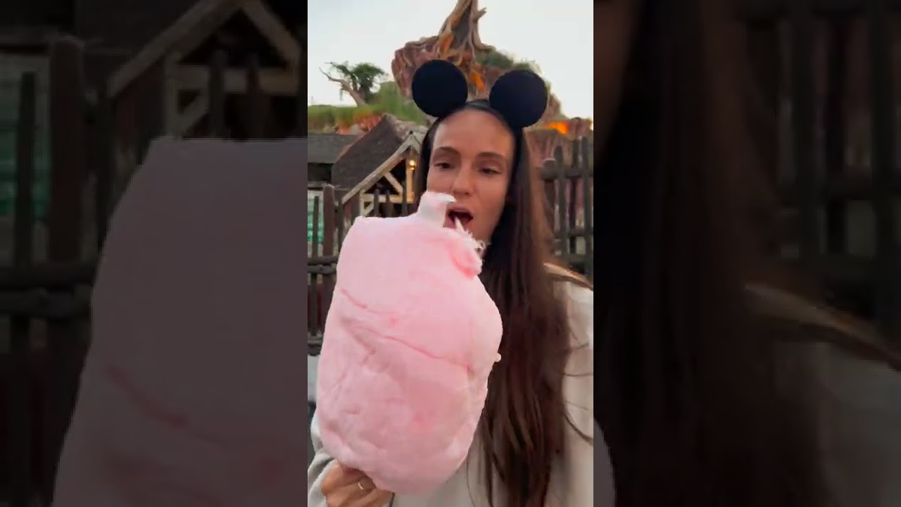 Rating Food at Disneyland 😋 #shorts