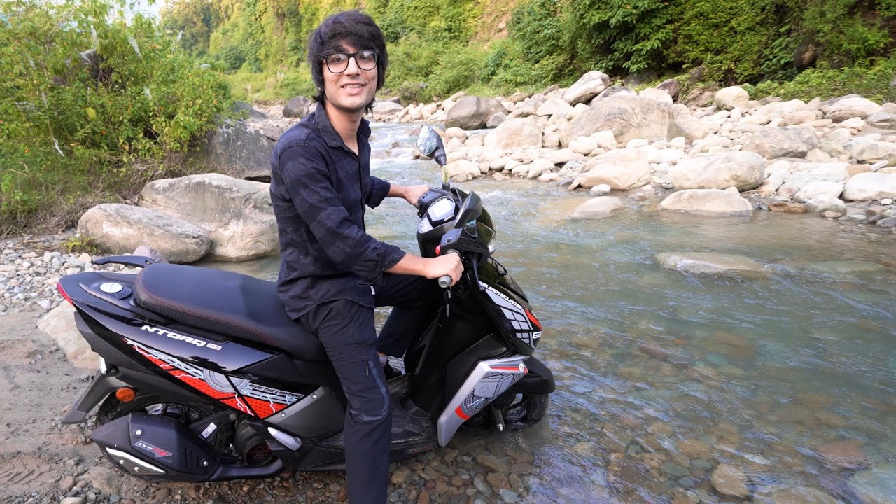 New Scooty Faas Gayi 😲 Jungle Mein