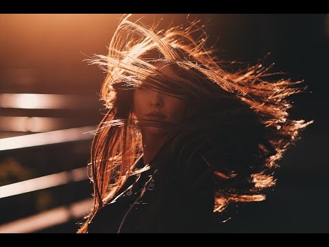 Natural light portrait photography – outdoor golden hour photoshoot w/ Arial