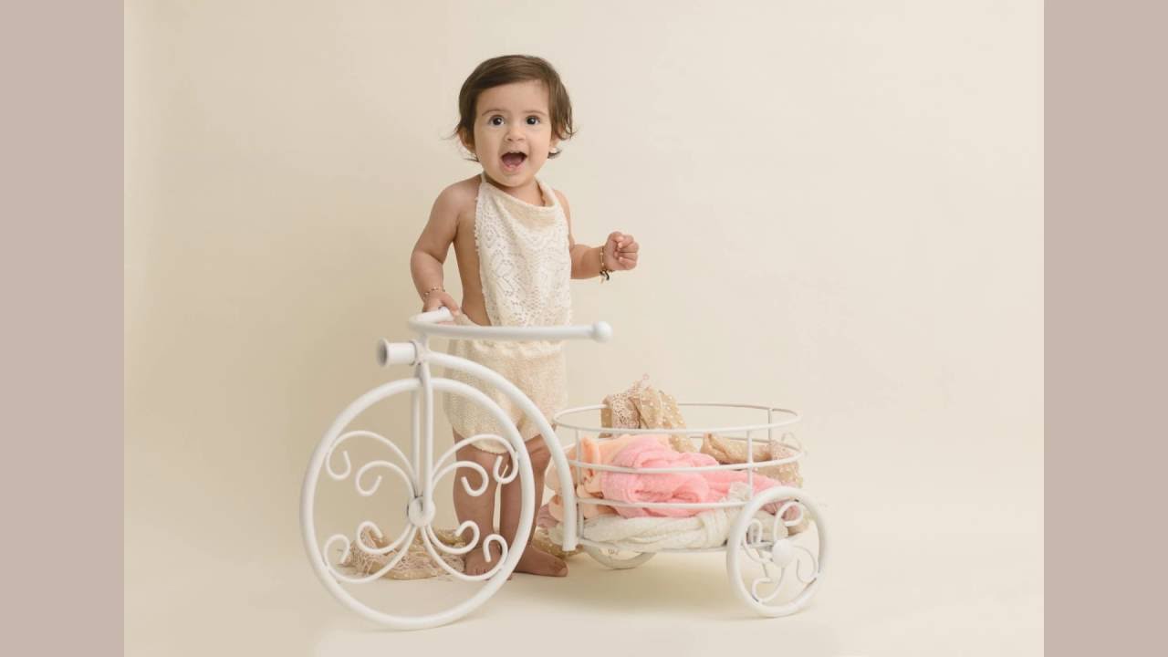 Bumps Baby Beyond – Cake Smash Photography Whetstone, Leicester, Leicestershire