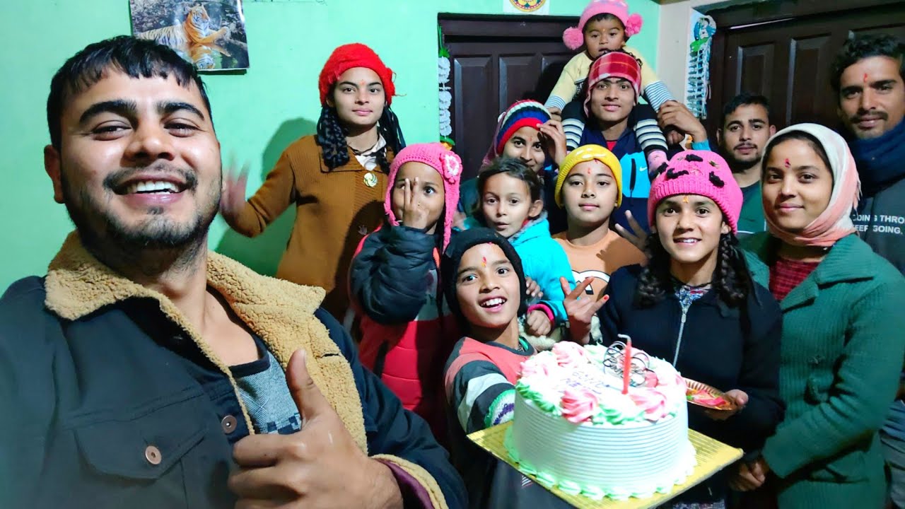 Birthday Celebration with Family 🎂Mast wala Surprise Mila 😅