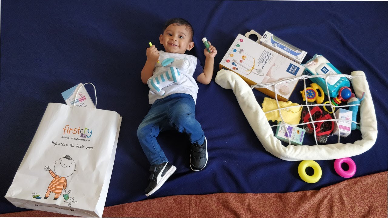 Shopping Theme Baby Photoshoot | Easy BabyPhotoshoot at Home Ideas | #babyphotoshoot