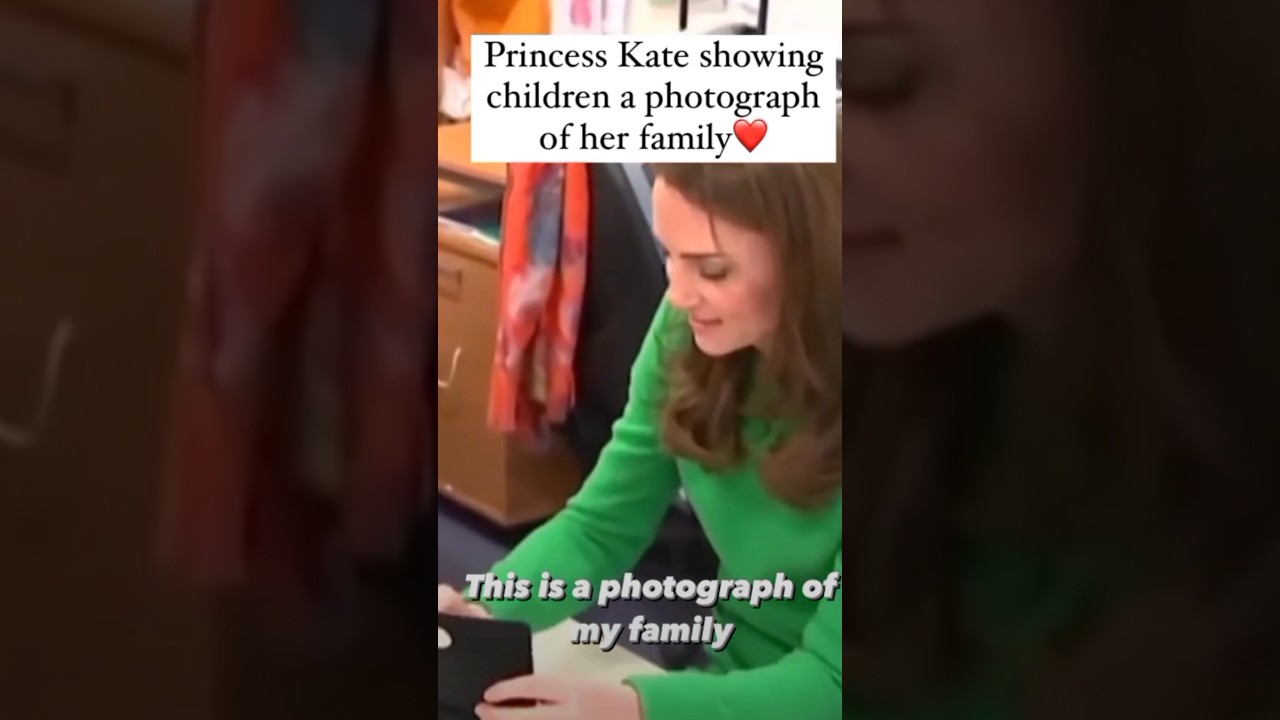 Princess Kate showing children a photograph of her Family 💕 #shorts