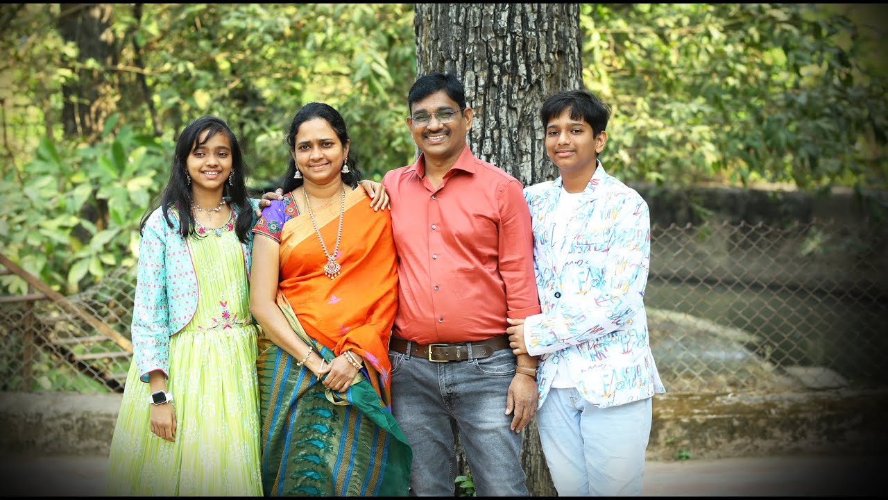 A Family Portrait to Cherish : Sanjana & Karthikeya's Photoshoot 👨‍👩‍👦‍👦📸