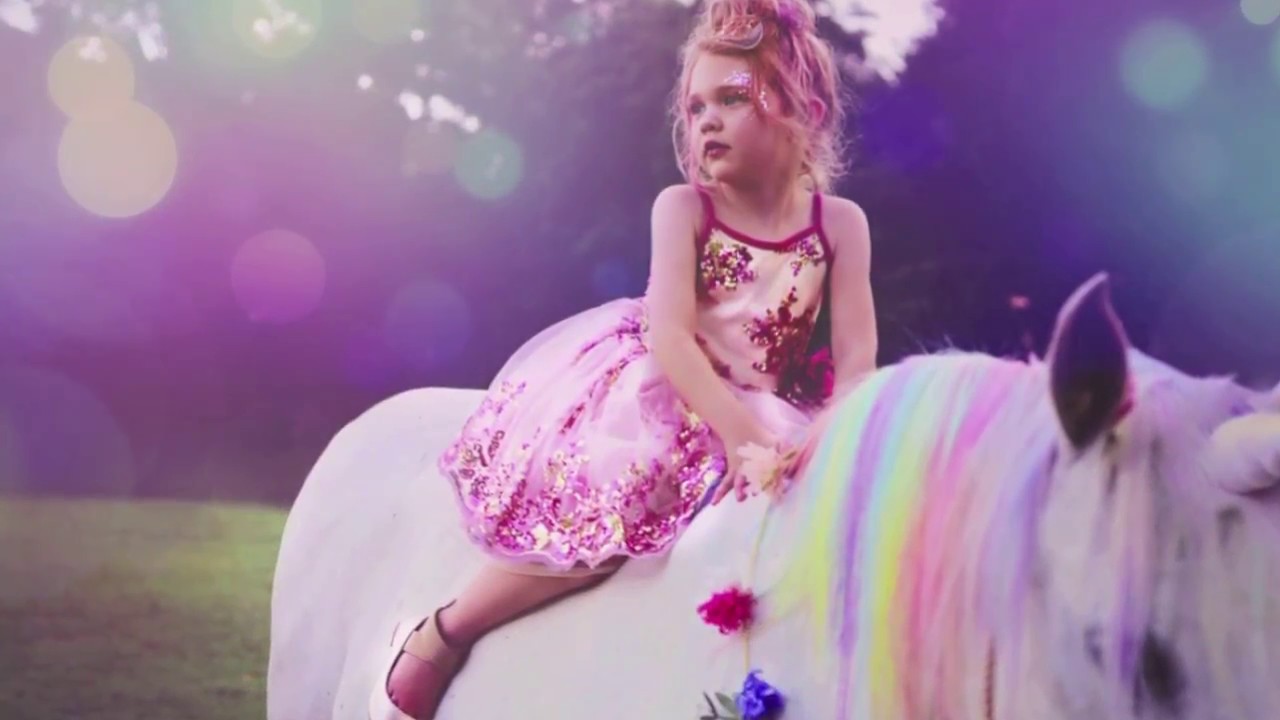 Alana Beall / Vanity's Edge Unicorn Children Portraits and Photography