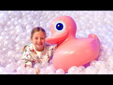 Nastya and Dad spend a day off at the kids playroom
