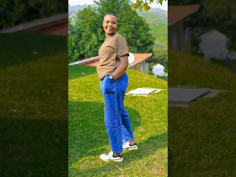 Posing Tips Herself #portrait #photography  #shorts #howto